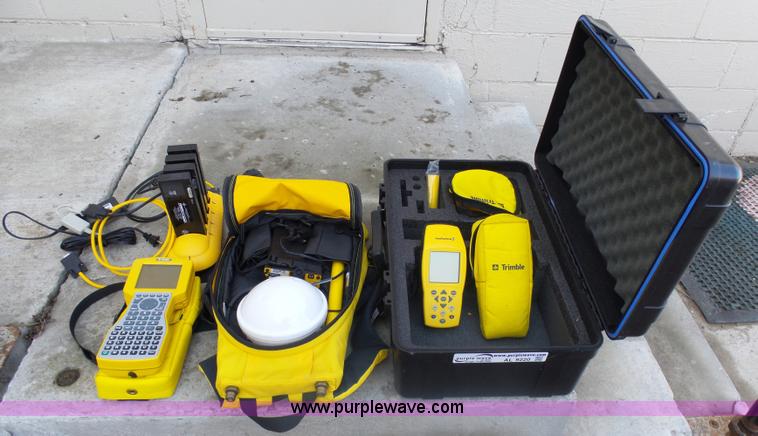 image for item AL9220 Trimble Geo Explorer 3 GPS unit