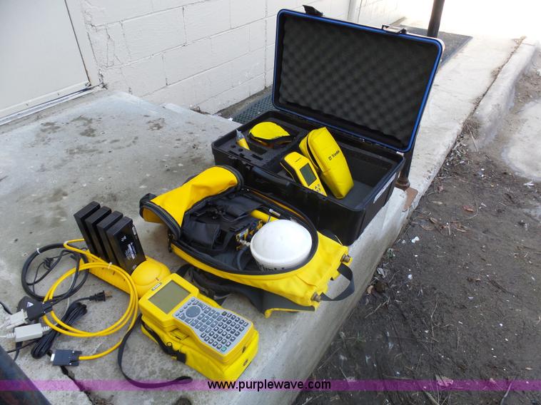 image for item AL9220 Trimble Geo Explorer 3 GPS unit