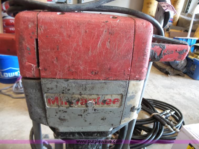 image for item BE9911 Milwaukee jack hammer