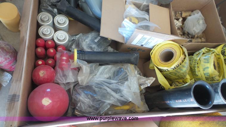 image for item BF9004 Assorted gas pipe and gas fittings
