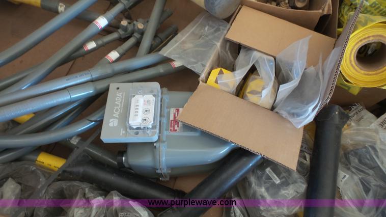 image for item BF9004 Assorted gas pipe and gas fittings
