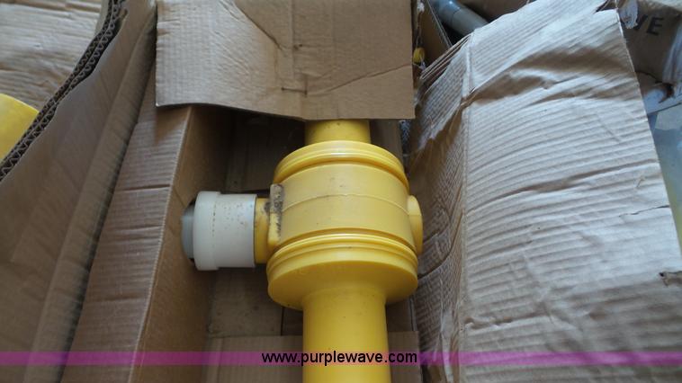 image for item BF9004 Assorted gas pipe and gas fittings