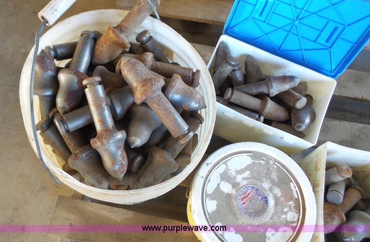 image for item BF9005 (146) carbide tip rock teeth