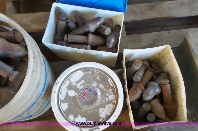 image for item BF9005 (146) carbide tip rock teeth