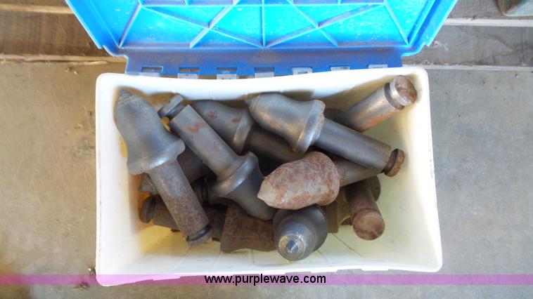 image for item BF9005 (146) carbide tip rock teeth