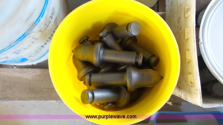 image for item BF9005 (146) carbide tip rock teeth