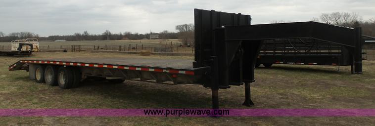 image for item BI9217 1993 Sundowner equipment trailer