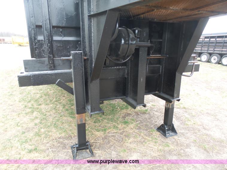 image for item BI9217 1993 Sundowner equipment trailer