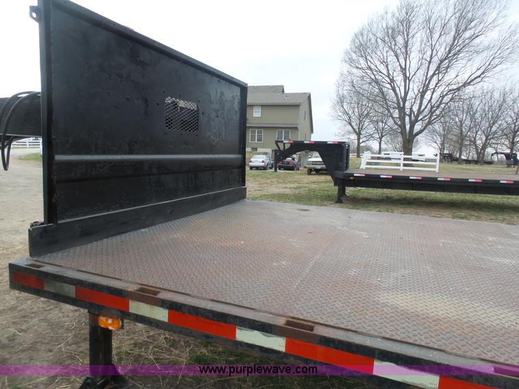 image for item BI9217 1993 Sundowner equipment trailer