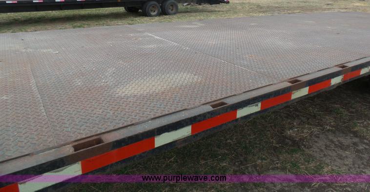 image for item BI9217 1993 Sundowner equipment trailer