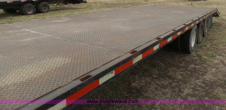 image for item BI9217 1993 Sundowner equipment trailer