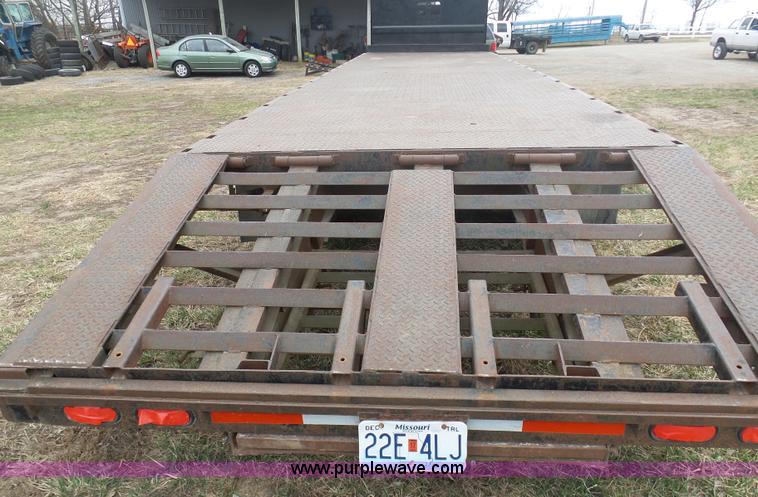 image for item BI9217 1993 Sundowner equipment trailer