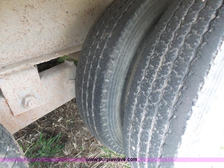 image for item BI9217 1993 Sundowner equipment trailer