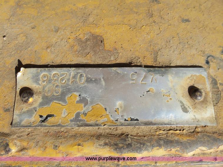 image for item BL9581 Bron V75 dozer cable plow