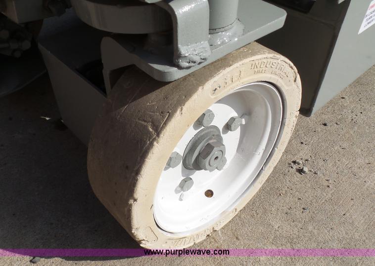 image for item G3707 Skyjack III 3219 scissor lift