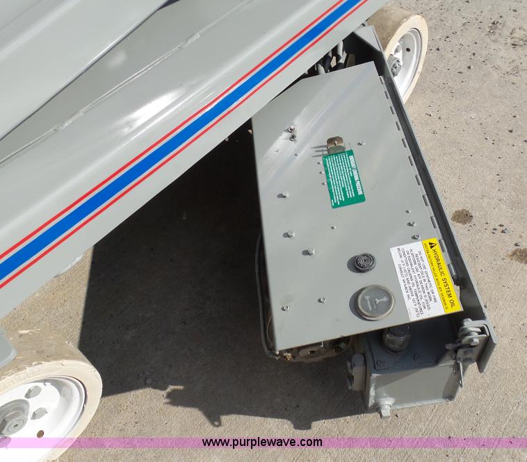 image for item G3707 Skyjack III 3219 scissor lift