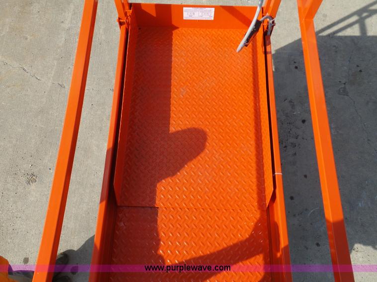 image for item G3707 Skyjack III 3219 scissor lift