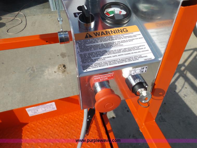 image for item G3707 Skyjack III 3219 scissor lift