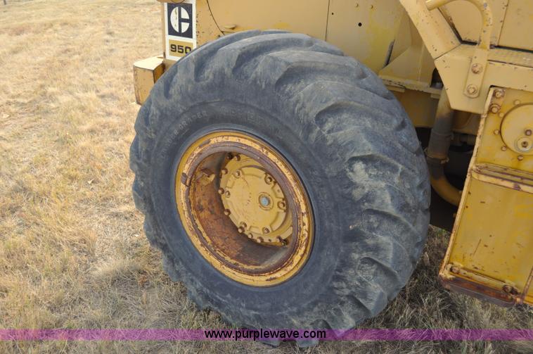 image for item G7019 1979 Caterpillar 950 wheel loader