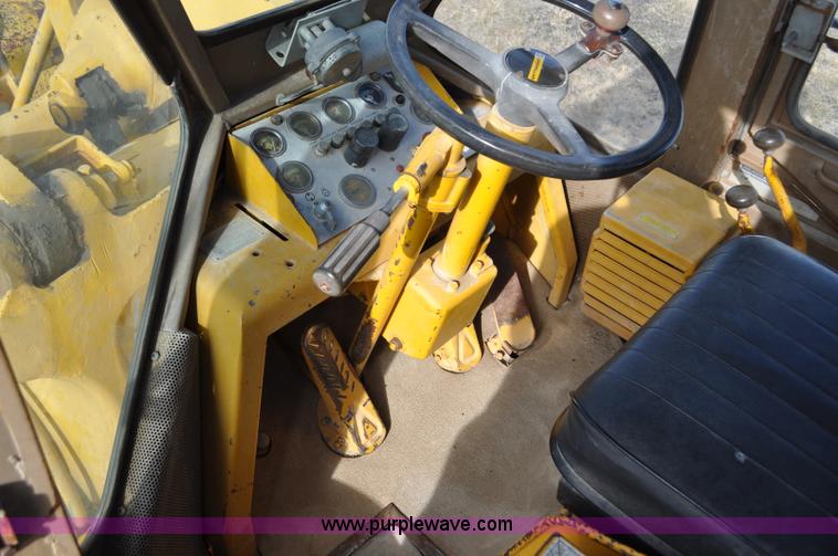 image for item G7019 1979 Caterpillar 950 wheel loader