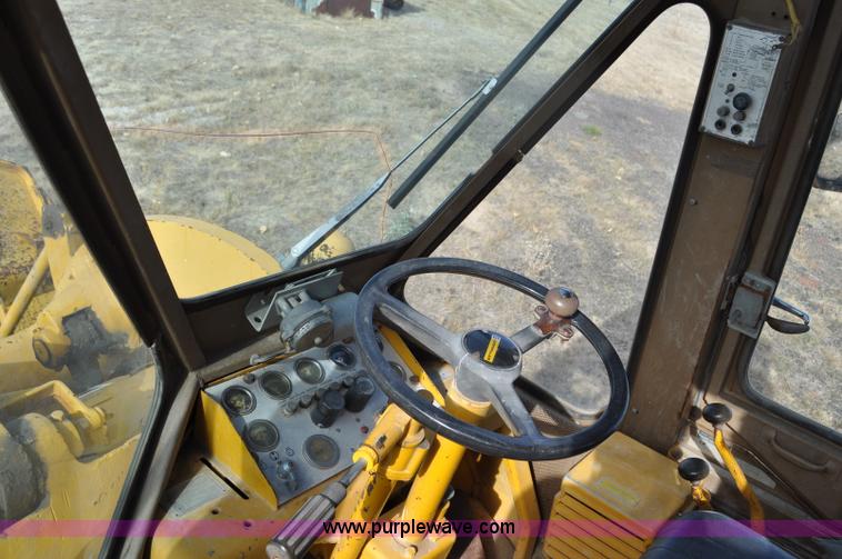 image for item G7019 1979 Caterpillar 950 wheel loader