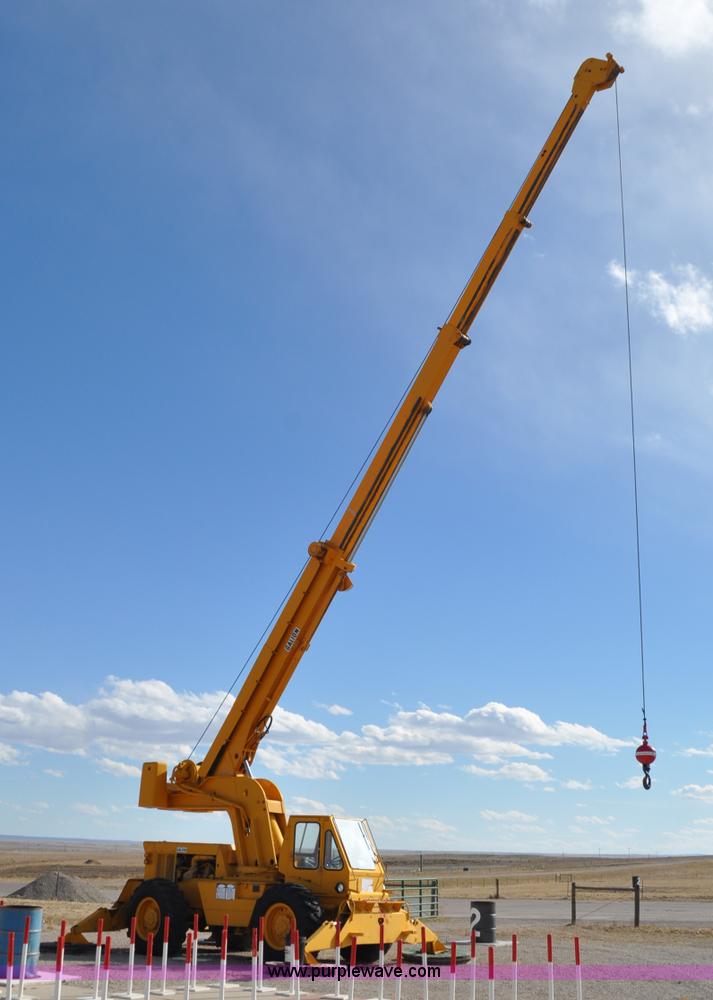 image for item G7020 Galion 150F crane