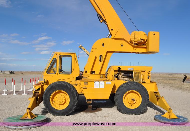 image for item G7020 Galion 150F crane