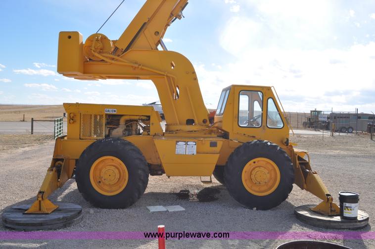 image for item G7020 Galion 150F crane