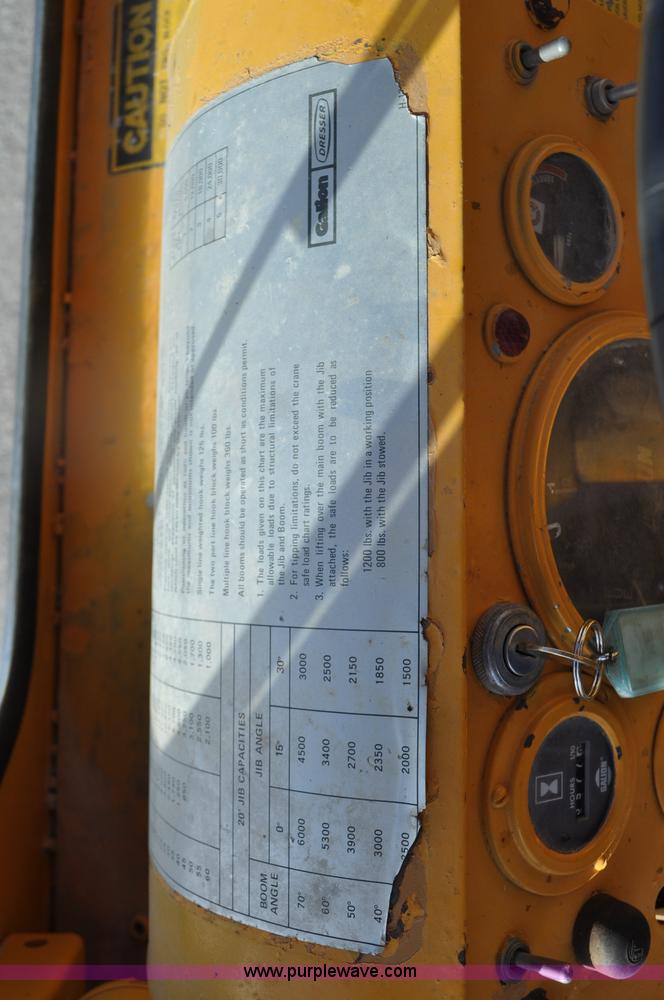 image for item G7020 Galion 150F crane