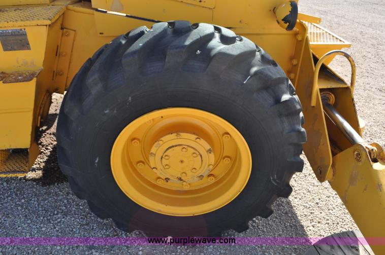 image for item G7020 Galion 150F crane