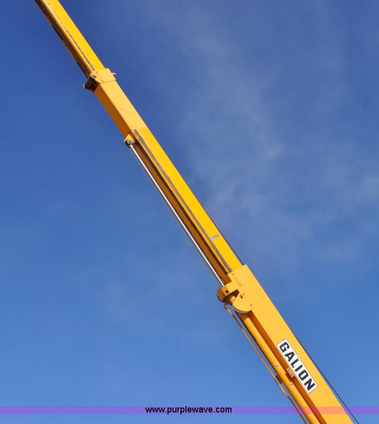 image for item G7020 Galion 150F crane