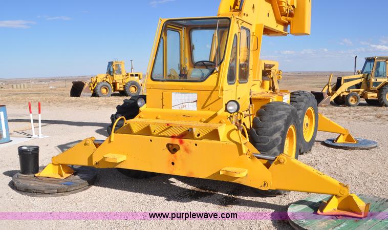 image for item G7020 Galion 150F crane