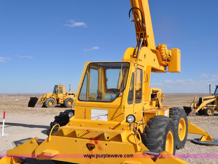 image for item G7020 Galion 150F crane