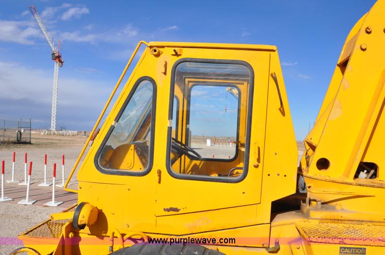 image for item G7020 Galion 150F crane