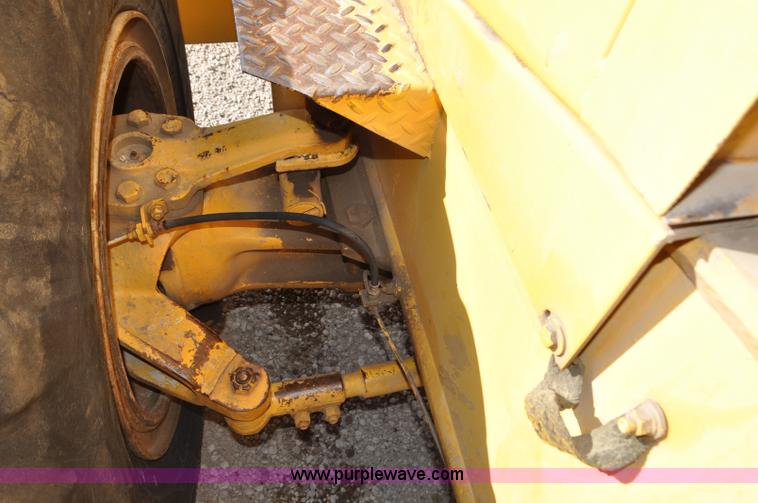 image for item G7020 Galion 150F crane