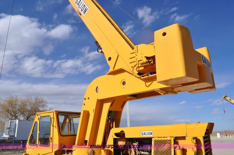 image for item G7020 Galion 150F crane