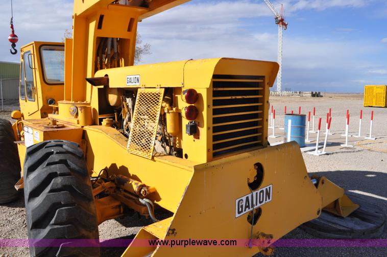 image for item G7020 Galion 150F crane