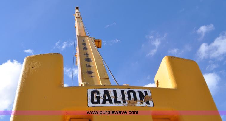 image for item G7020 Galion 150F crane