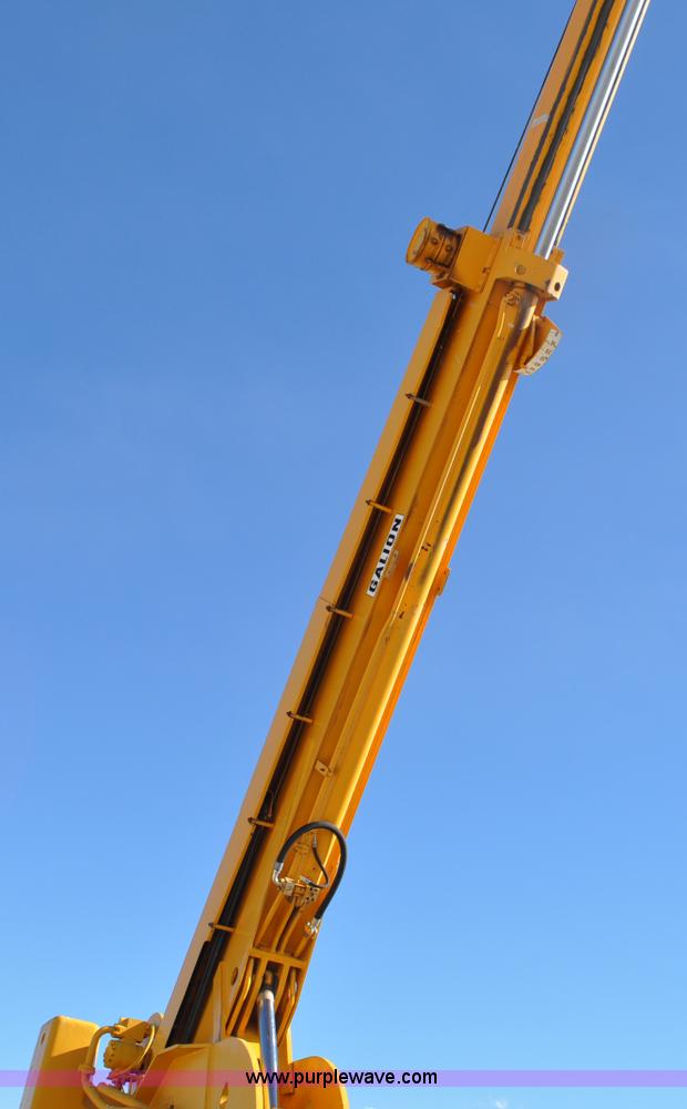 image for item G7020 Galion 150F crane