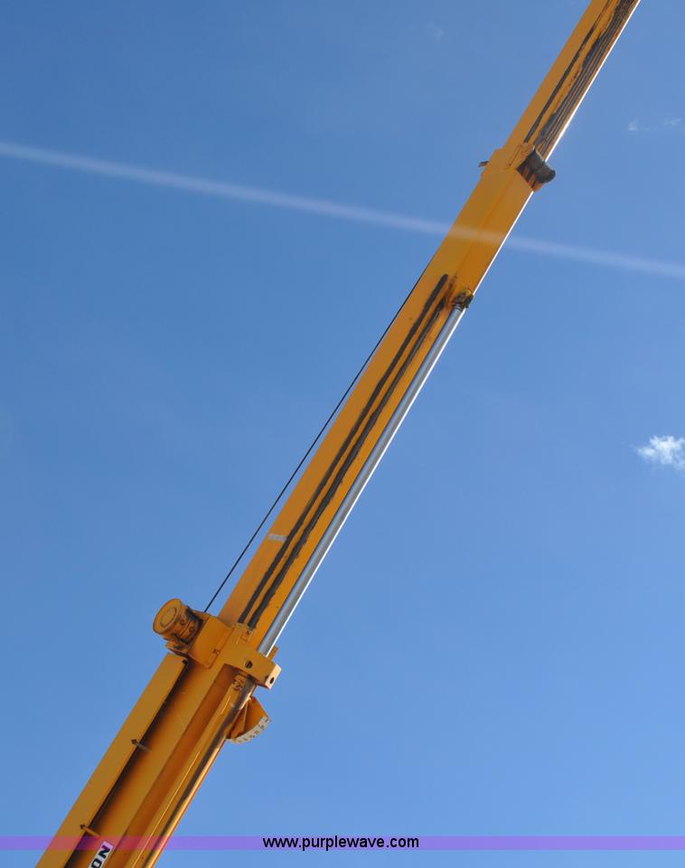 image for item G7020 Galion 150F crane