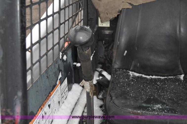 image for item G7324 1999 Bobcat 863 F series skid steer