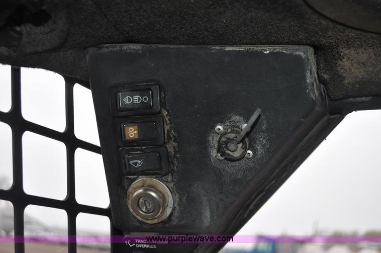 image for item G7324 1999 Bobcat 863 F series skid steer