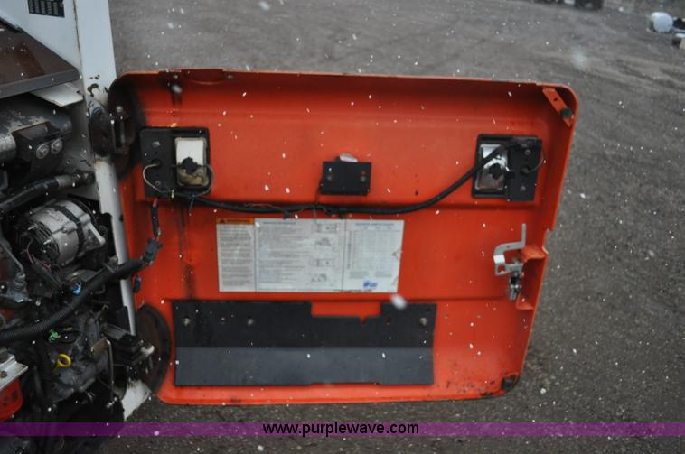 image for item G7324 1999 Bobcat 863 F series skid steer