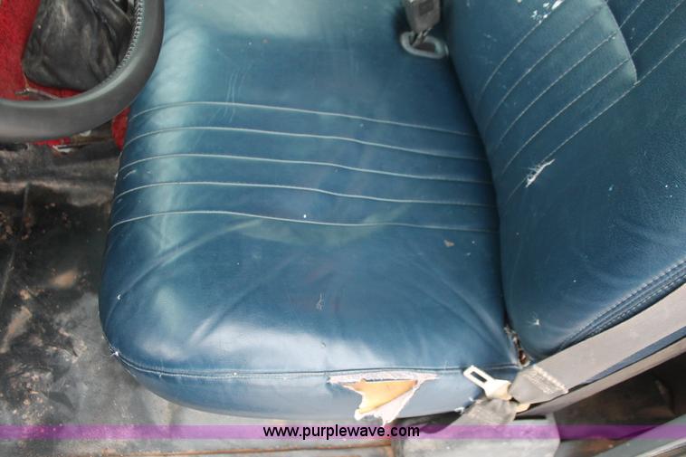 image for item H8017 2000 Chevrolet C6500 concrete pump truck