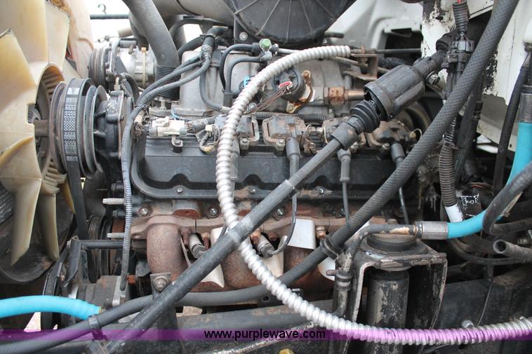 image for item H8017 2000 Chevrolet C6500 concrete pump truck