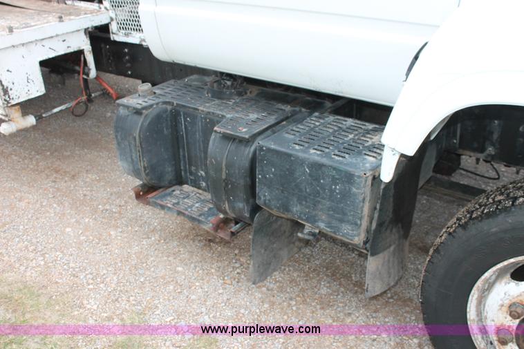 image for item H8017 2000 Chevrolet C6500 concrete pump truck