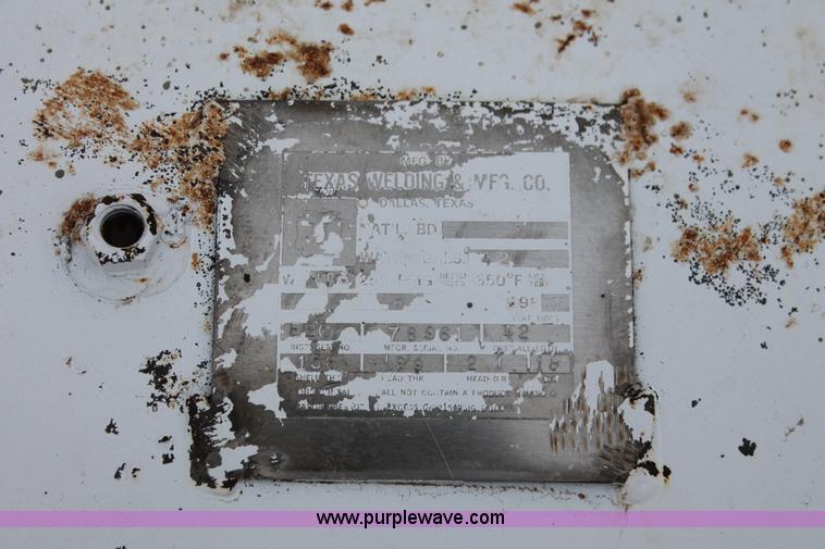 image for item H8017 2000 Chevrolet C6500 concrete pump truck