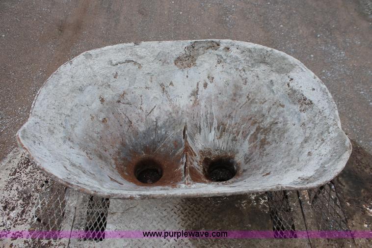 image for item H8017 2000 Chevrolet C6500 concrete pump truck