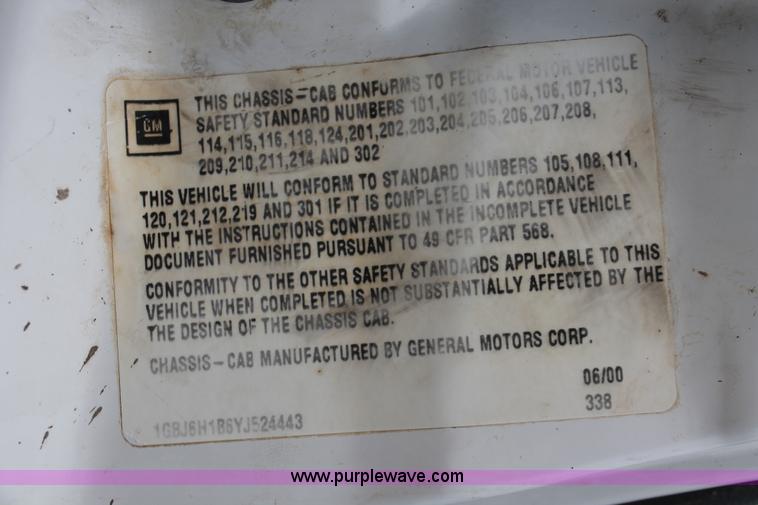 image for item H8017 2000 Chevrolet C6500 concrete pump truck