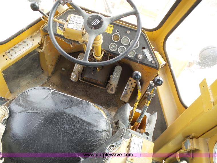 image for item J6182 Fiat-Allis 645B wheel loader